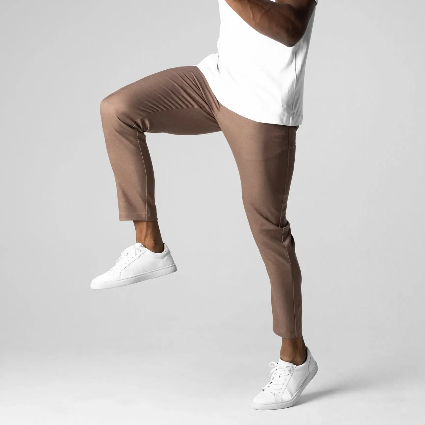 César - Chino Elástico Premium