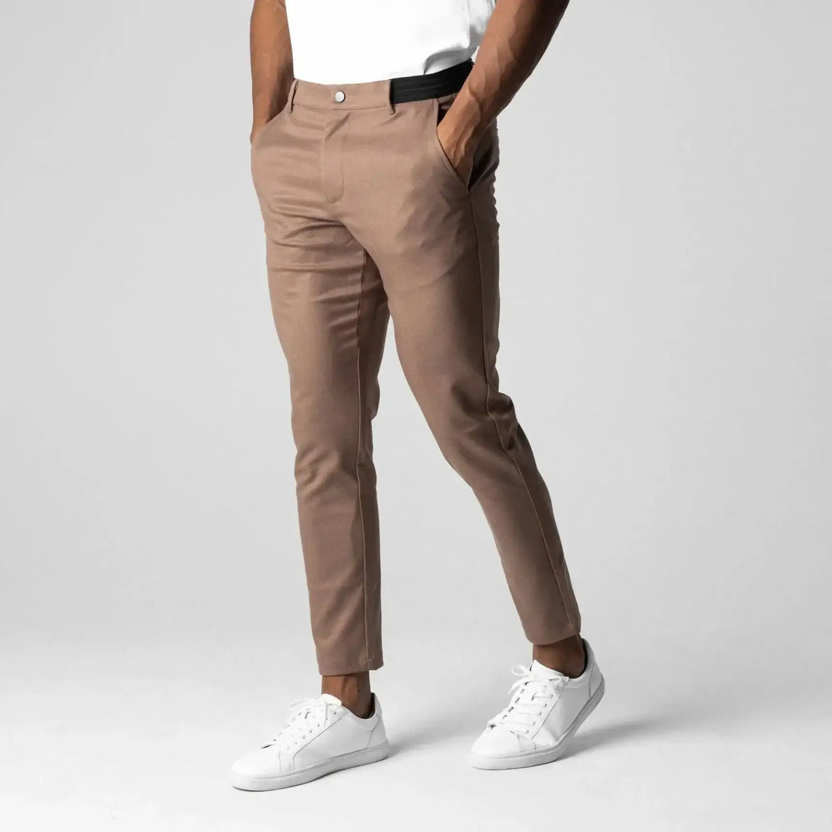 César - Chino Elástico Premium