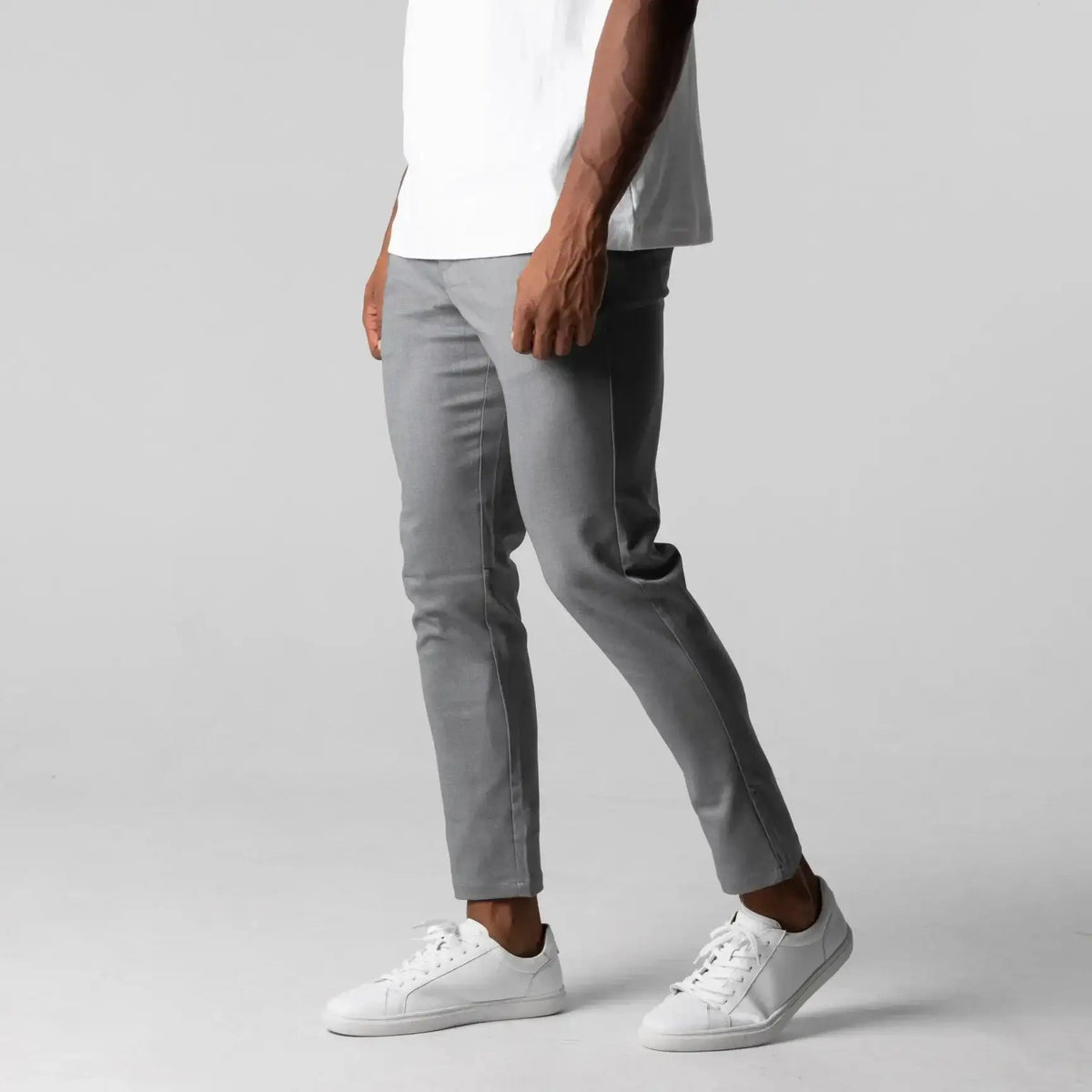 César - Chino Elástico Premium