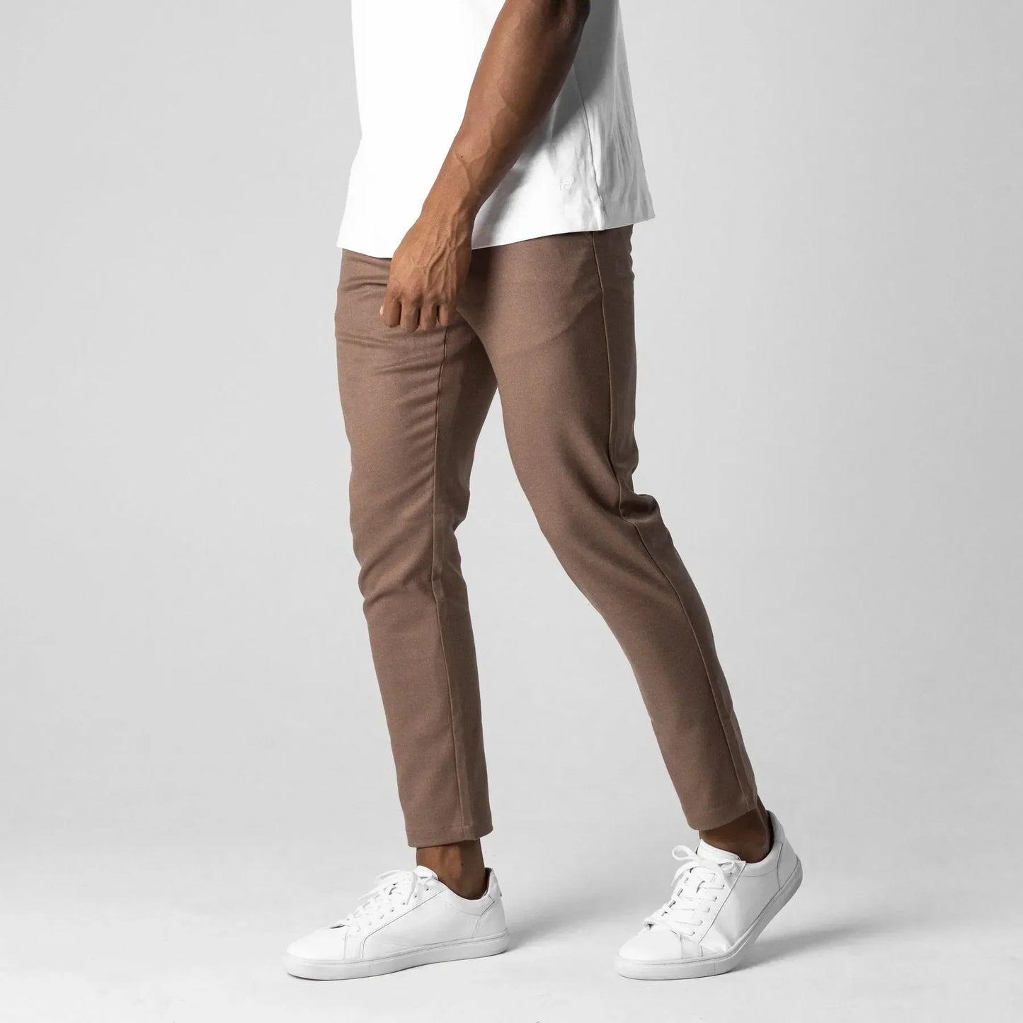 César - Chino Elástico Premium