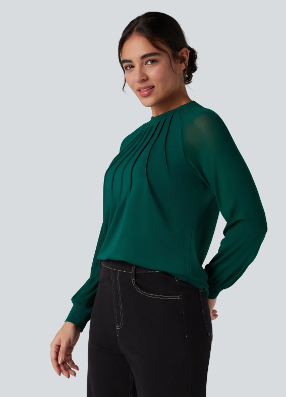 Carla – Blusa fluida de estilo elegante y versátil