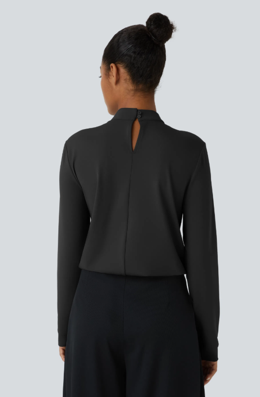 Bianca - Blusa elegante con detalle de cierre trasero