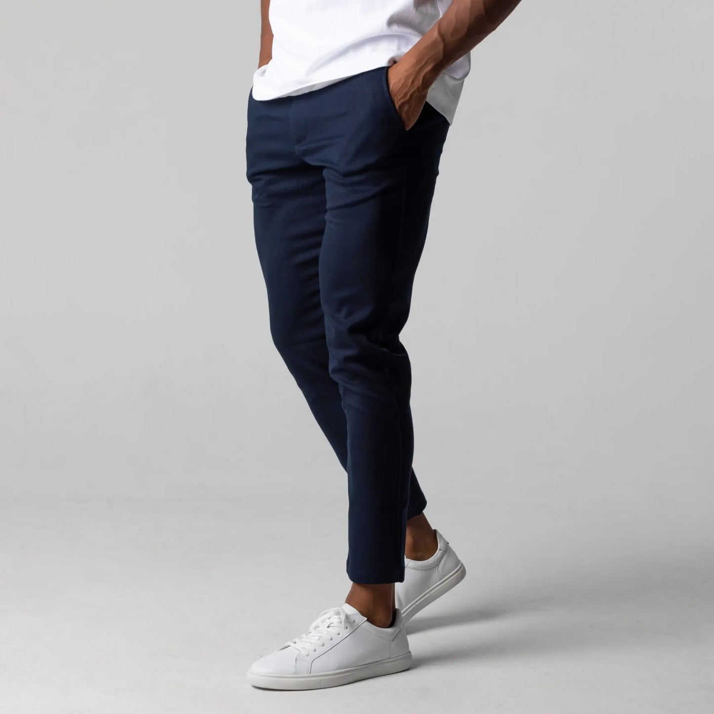 César - Chino Elástico Premium